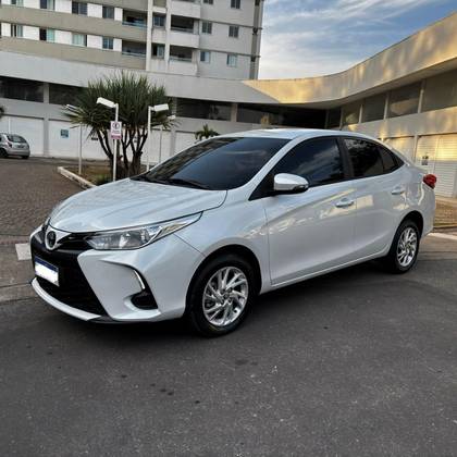 TOYOTA YARIS 1.5 16V FLEX SEDAN XS MULTIDRIVE TOYOTA YARIS 1.5 16V FLEX SEDAN XS MULTIDRIVE